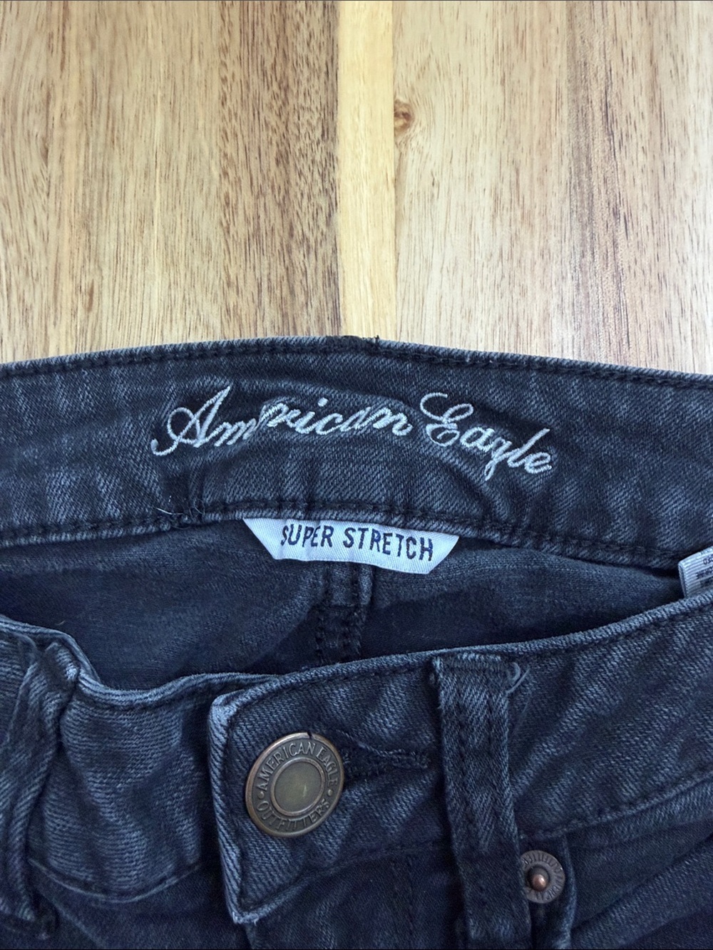 American Eagle Low Rise Skinny Black Denim Jeans - Picture 2 of 8